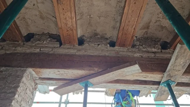 SOS-Madera-Rehabilitacion-de-vigas-estructurales-en-calle-Espartero-Valencia-021